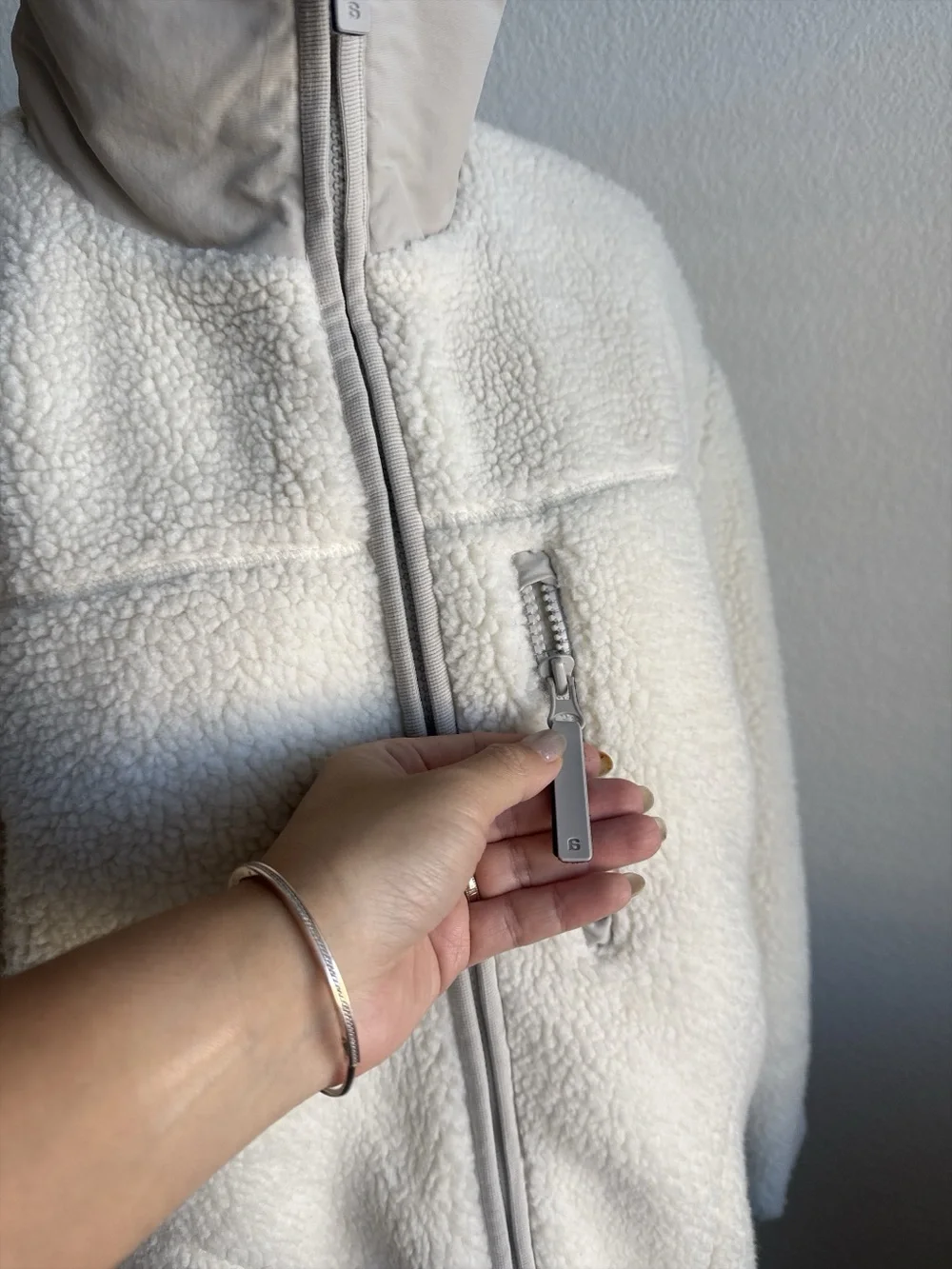 Cozy Women's Ivory Sherpa Zip-Front Jacket